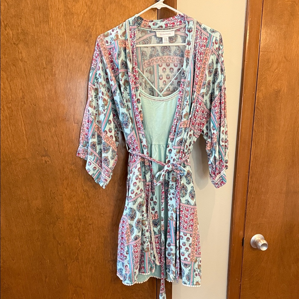 Motherhood Maternity Nightgown and Robe - Picture 15 of 17